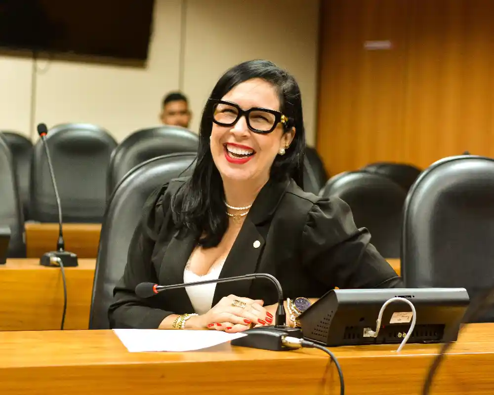 Ludmilla Fiscina aparece entre as deputadas baianas com melhor engajamento nas redes sociais, segundo o LabCaos