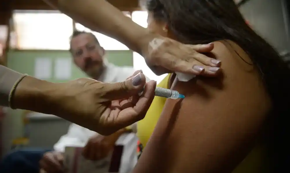 Vacinação contra HPV avança, mas mortes ainda preocupam