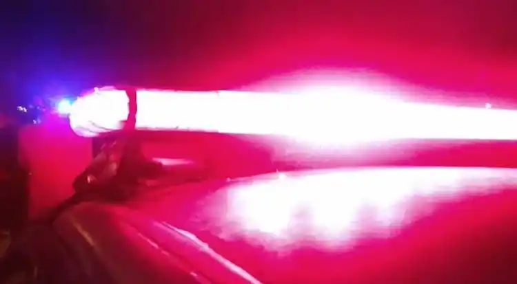 Suspeito de assalto cai de moto durante perseguição policial, em Araçás
