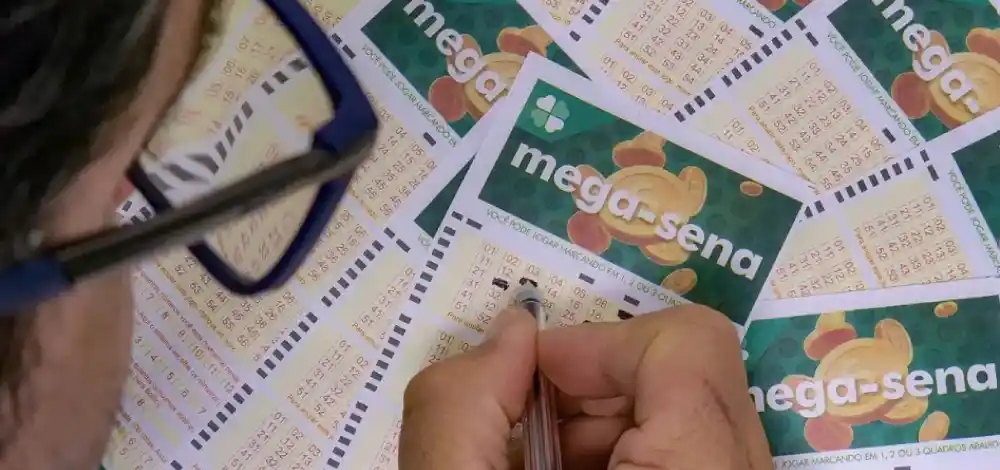 Mega-Sena pode pagar R$ 52 milhões nesta terça-feira (12)