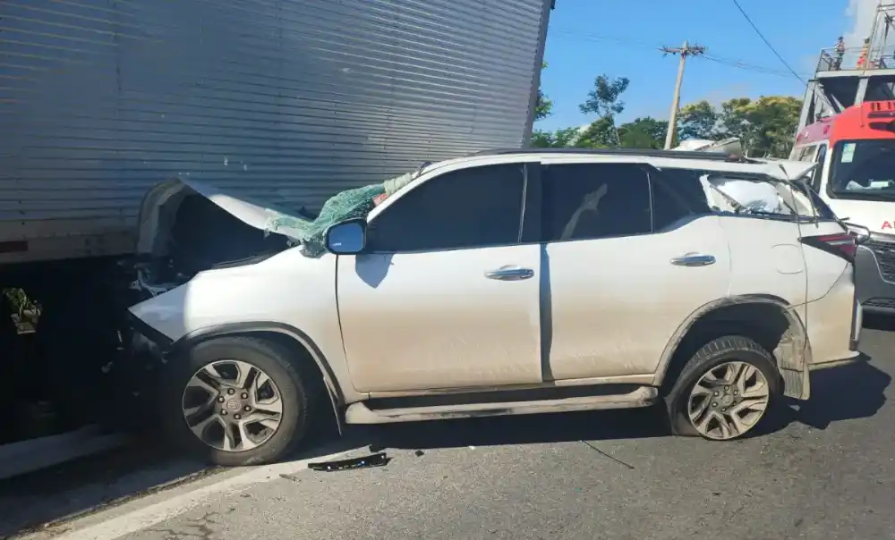 Cantor Zau 'O Pássaro' morre em acidente na BR-116 em Feira de Santana